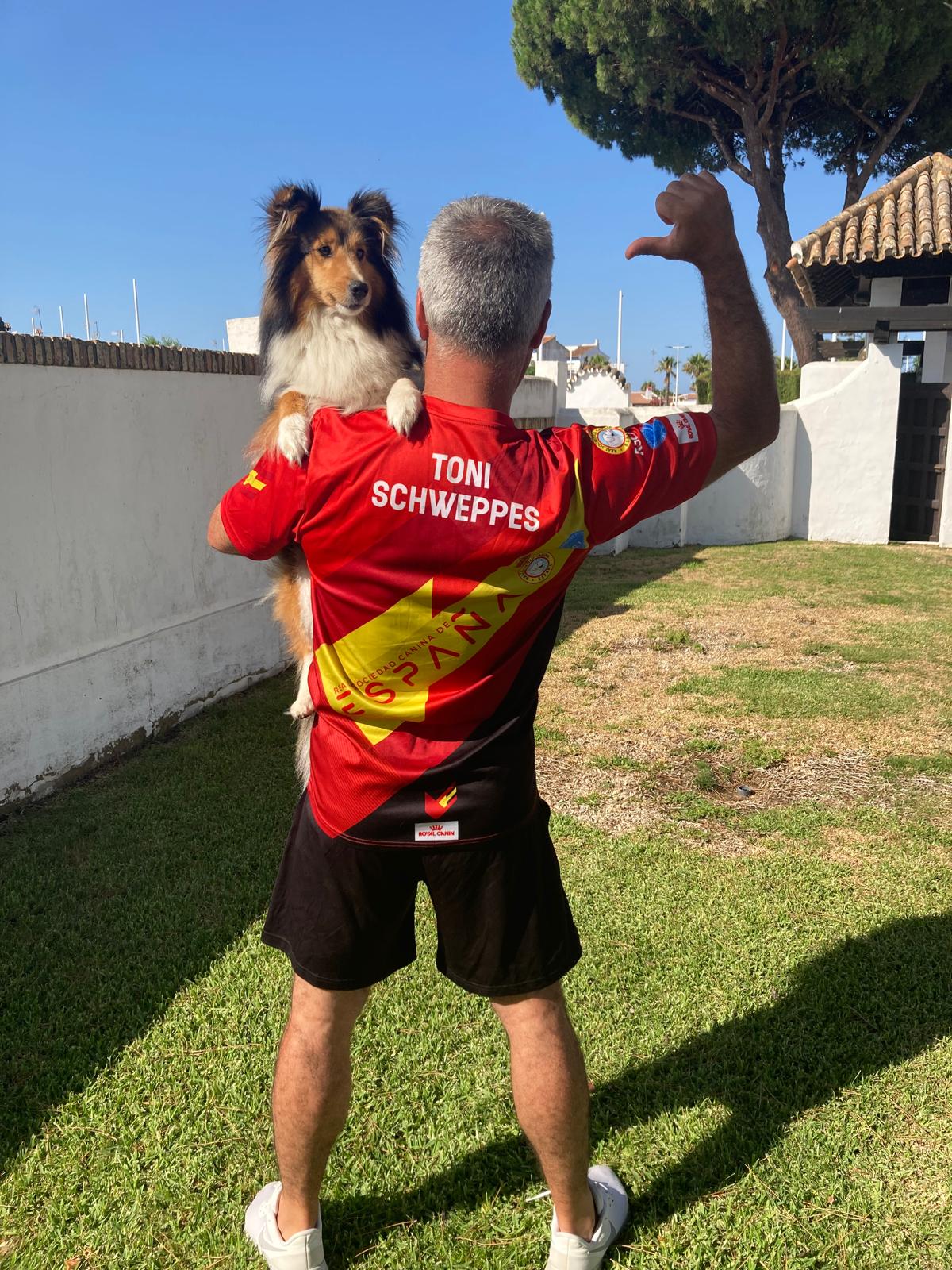 Toni & Schweppes (2) Toni & Schweppes (2)